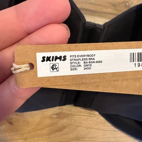 SKIMS
Fits Everybody Strapless Bra 34DD Onyx Black - Picture 6 of 6